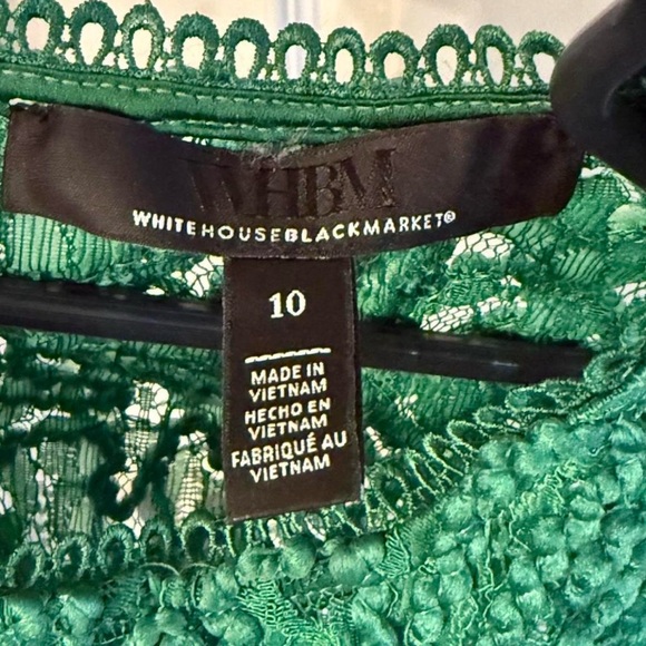 White House Black Market Textured Green Sleeveless Blouse - Picture 3 of 3